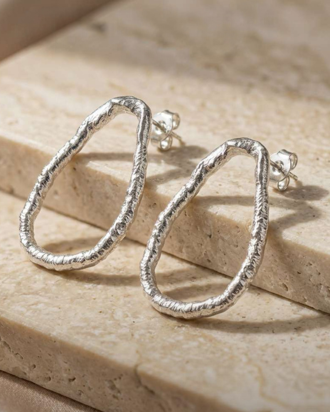 Aretes Oval Infiniti